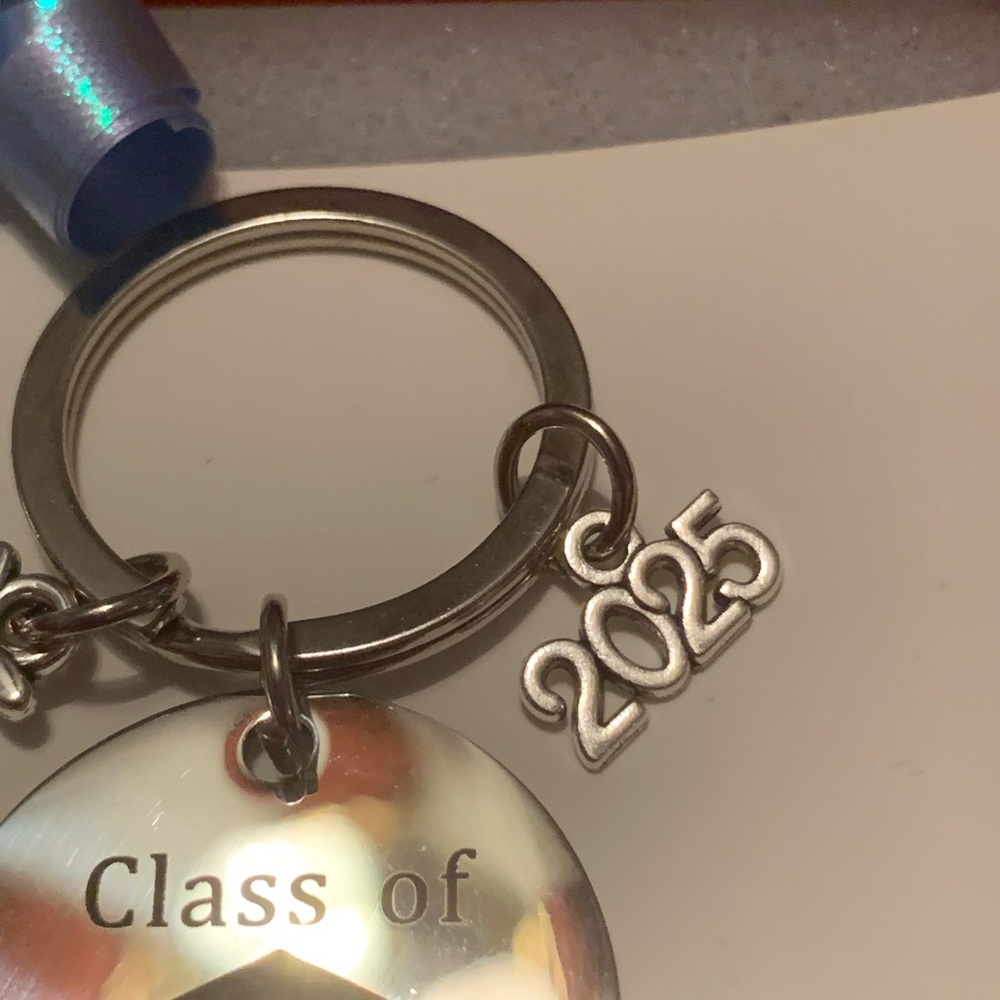 Hand Crafted Class of 2025 or 2026 Silver Graduation Keychain NEW NWT - Picture 11 of 14